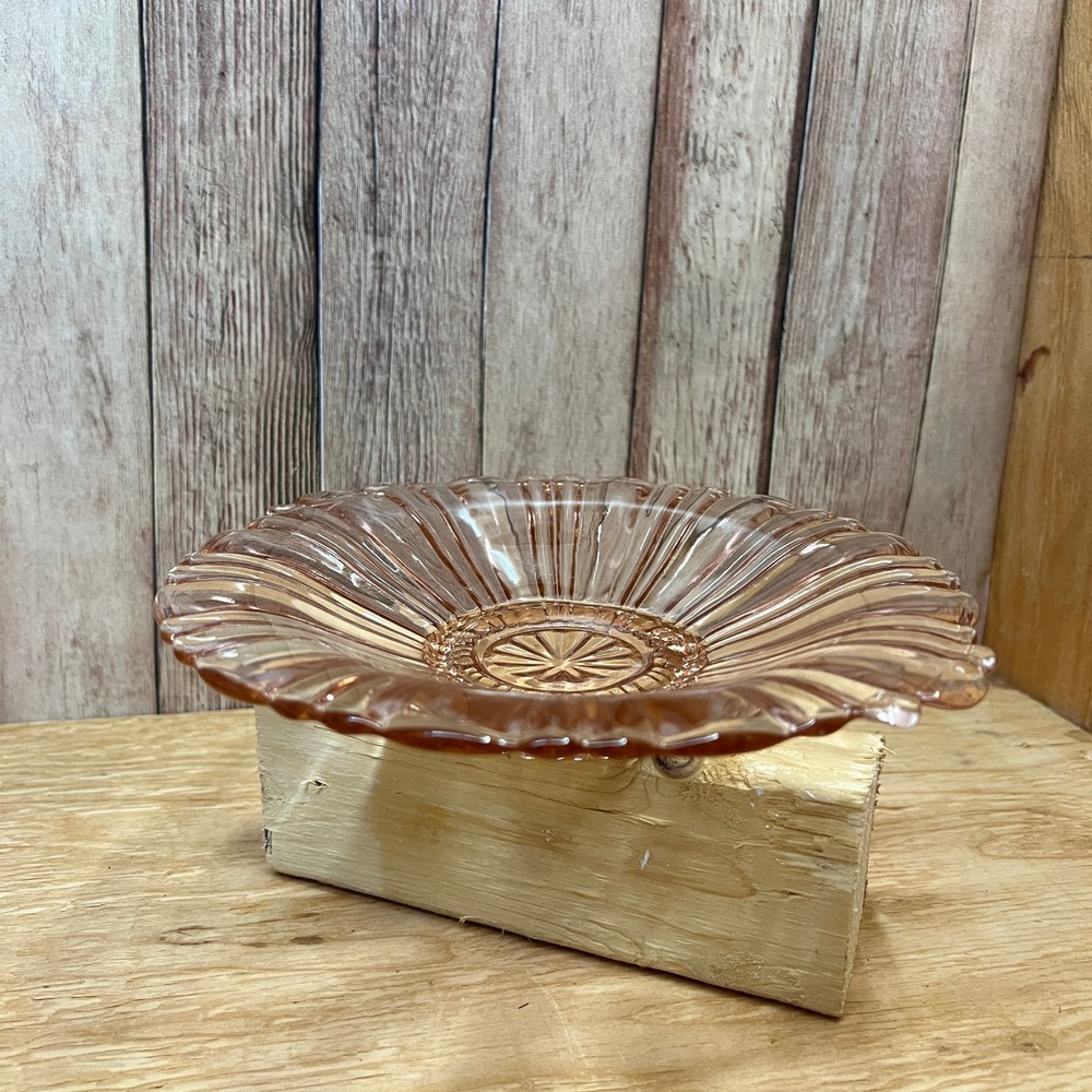 VTG Pink Depression Glass Scalloped Bowl Flared Ribbed Starburst Art Deco Dish